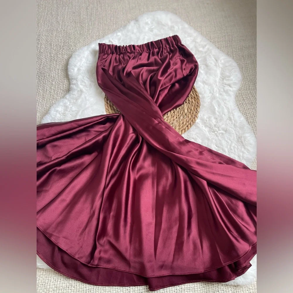 Primark silk like midi flowy skirt in dark cherry / burgundy size 4 - Picture 6 of 6